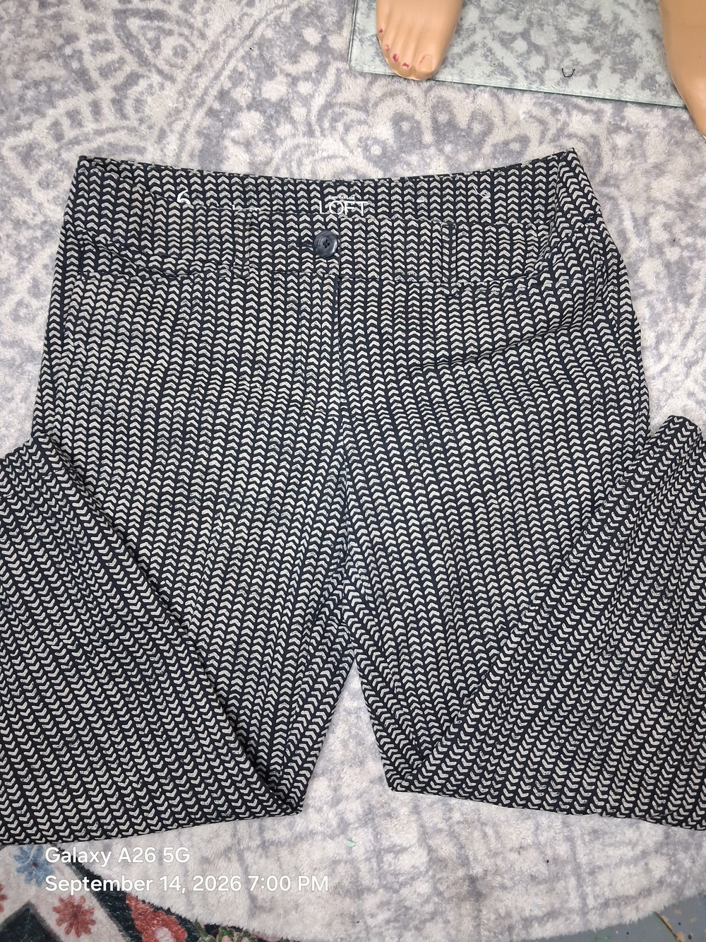 CLOFT Black & White Geometric Ponte Skinny Crop Pants Sz 6